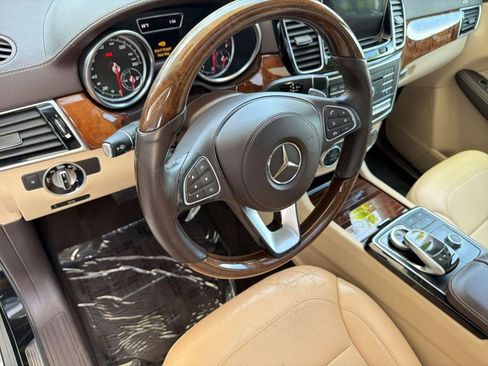 Used 2017 Mercedes-Benz GLS 450 4MATIC image 4