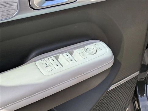 Used 2024 Hyundai Santa Fe Calligraphy FWD image 12