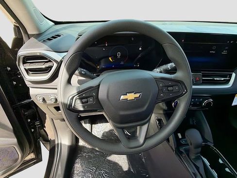 New 2026 Chevrolet TrailBlazer LT FWD image 12