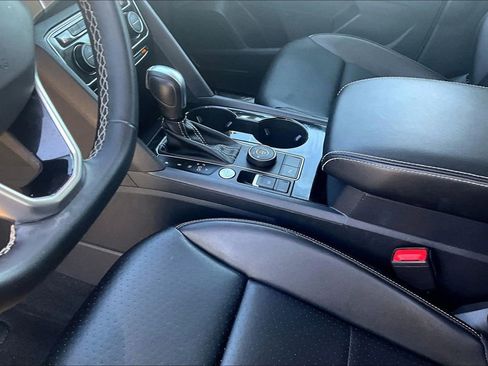 Used 2022 Volkswagen Atlas SE image 17