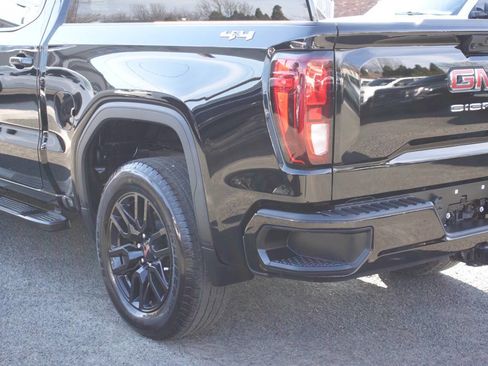 Used 2023 GMC Sierra 1500 Elevation image 9