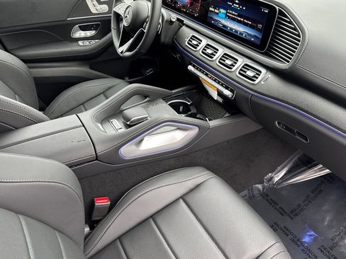 New 2026 Mercedes-Benz GLS 450 4MATIC image 11