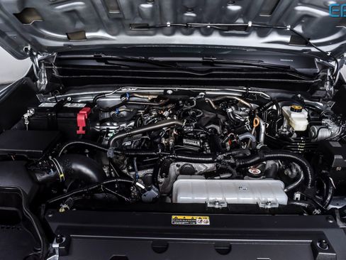 Used 2025 Toyota Tacoma TRD Off-Road image 8