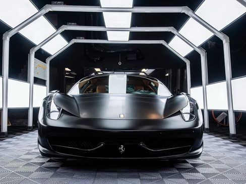 Used 2010 Ferrari 458 Italia Coupe RWD image 8