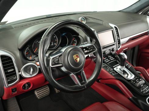 Used 2016 Porsche Cayenne GTS AWD/4WD image 40