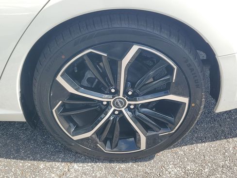 Certified 2024 Nissan Altima 2.5 SR FWD image 8