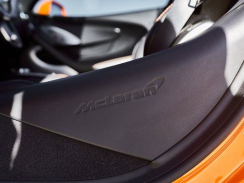 Used 2023 McLaren GT image 35
