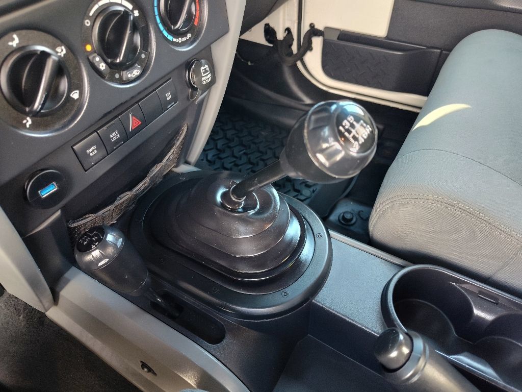 Used 2009 Jeep Wrangler Rubicon w/ PWR Convenience Group AWD/4WD image 23