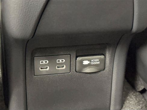 Used 2026 Toyota Prius Plug-In Hybrid FWD image 39