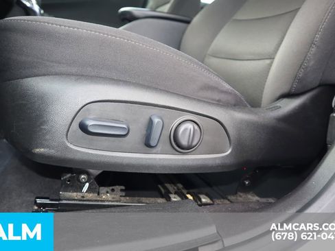 Used 2024 Chevrolet Malibu LT image 11