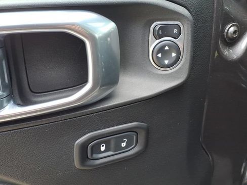 Used 2021 Jeep Wrangler Unlimited Rubicon AWD/4WD image 21