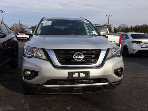 Used 2020 Nissan Pathfinder SL image 4