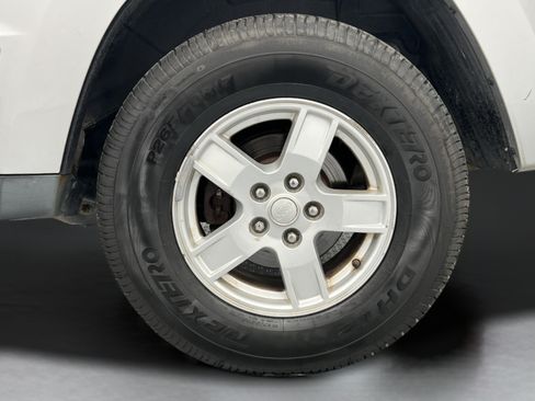 Used 2007 Jeep Grand Cherokee Laredo AWD/4WD image 10