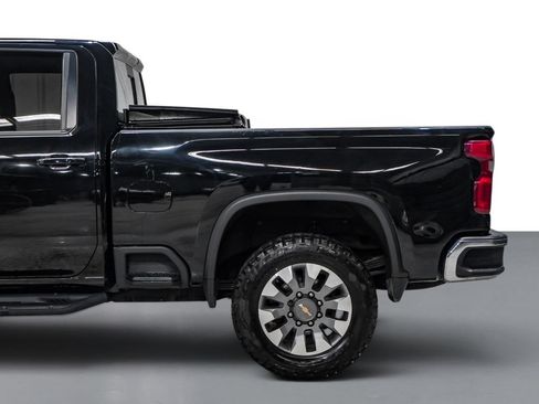 Used 2022 Chevrolet Silverado 2500 LT w/ Convenience Package AWD/4WD image 11