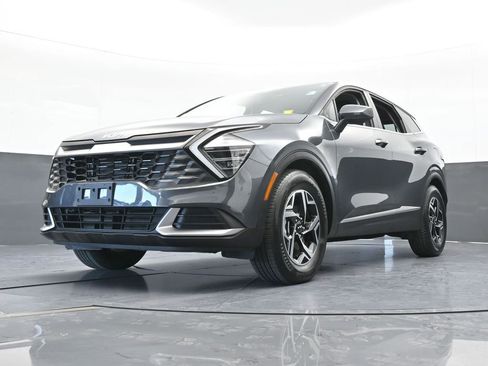 Used 2024 Kia Sportage LX image 48