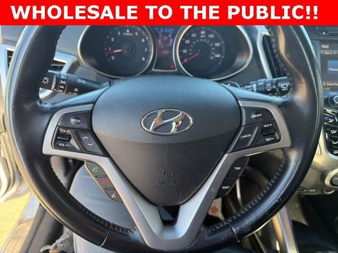 Used 2015 Hyundai Veloster RE:FLEX Edition image 10