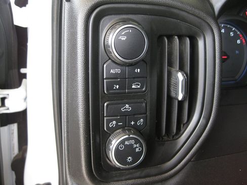 Used 2019 Chevrolet Silverado 1500 W/T w/ WT Convenience Package AWD/4WD image 15