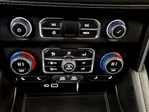 Used 2023 Chevrolet Tahoe LT image 32