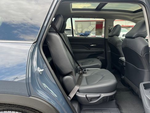 New 2026 Toyota Grand Highlander Limited FWD image 27