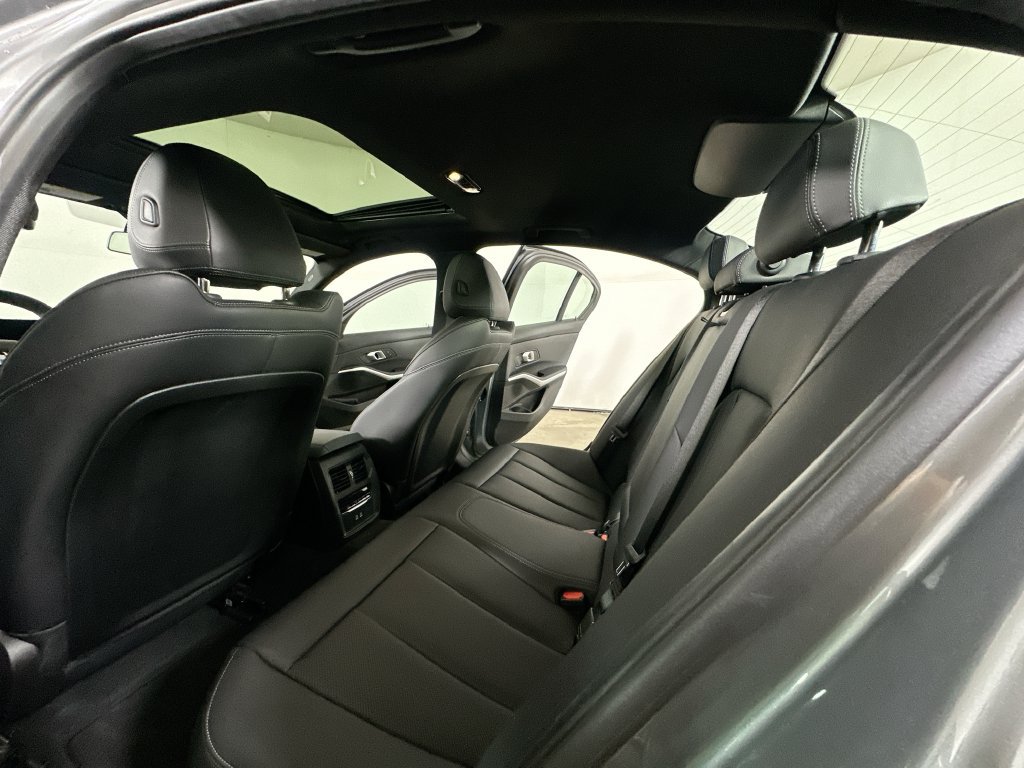 Used 2026 BMW 330i xDrive Sedan AWD/4WD image 15