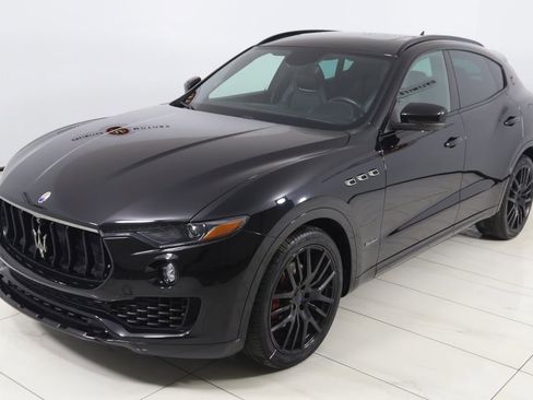 Used 2018 Maserati Levante GranSport image 28