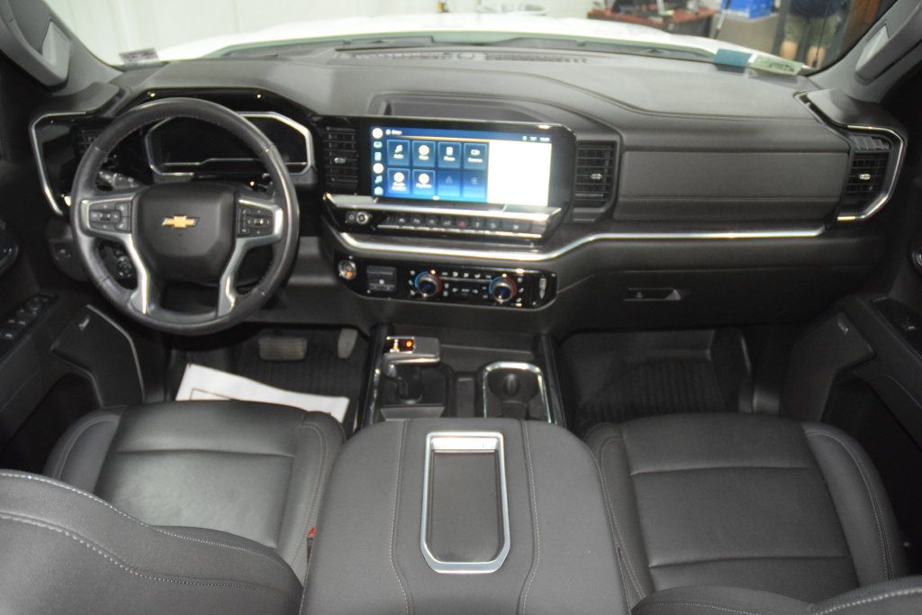 Used 2022 Chevrolet Silverado 1500 LTZ AWD/4WD image 30