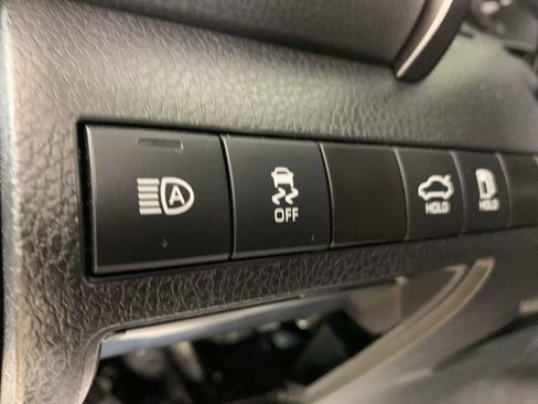 Used 2023 Toyota Camry SE image 18