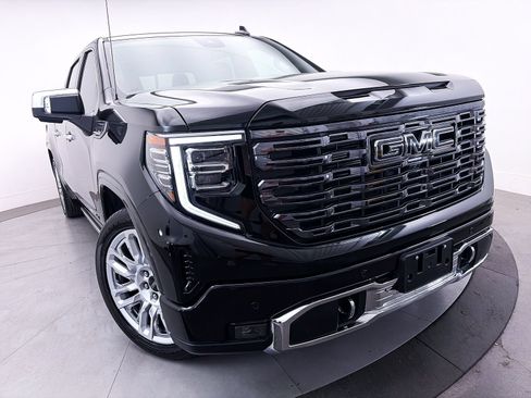 Used 2025 GMC Sierra 1500 Denali Ultimate AWD/4WD image 4