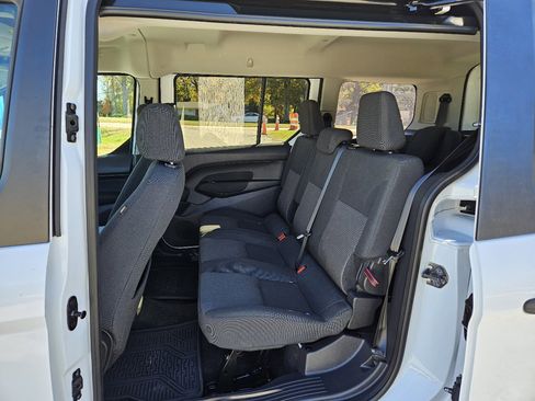 Used 2018 Ford Transit Connect XL image 17