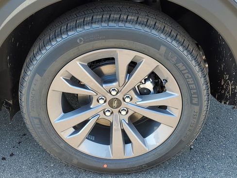 New 2026 Ford Explorer Active w/ Active Comfort Package AWD/4WD image 36