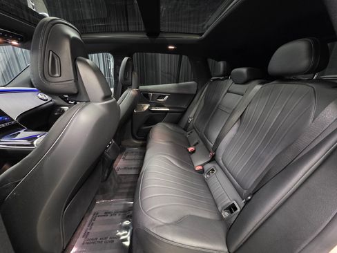 Used 2023 Mercedes-Benz EQE 500 4MATIC SUV w/ Exclusive Trim Package image 31