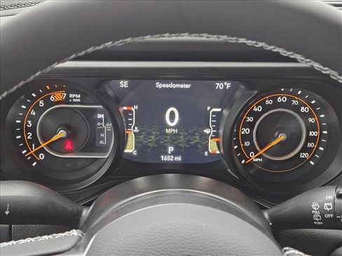 Used 2025 Jeep Wrangler Unlimited Rubicon image 10