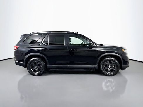 Used 2024 Honda Pilot TrailSport image 8