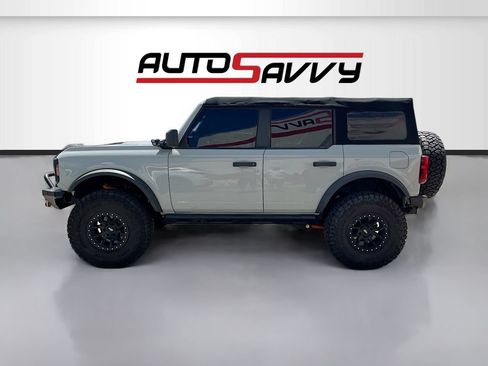 Used 2022 Ford Bronco 4-Door AWD/4WD image 4