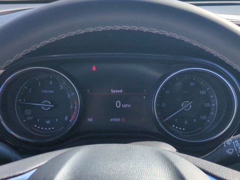 Used 2022 Buick Encore GX Preferred w/ Sport Touring Package FWD image 21