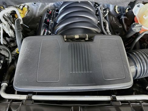 Used 2022 Cadillac Escalade ESV Sport Platinum RWD image 39