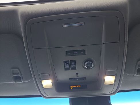 Used 2016 GMC Yukon SLT w/ Open Road Package image 17