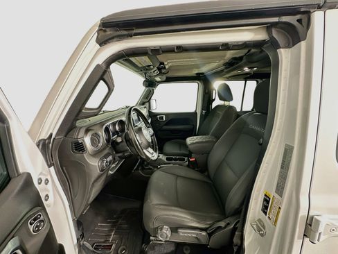 Used 2020 Jeep Wrangler Unlimited Sahara AWD/4WD image 13