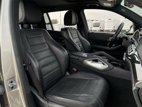 Used 2021 Mercedes-Benz GLS 450 4MATIC image 31