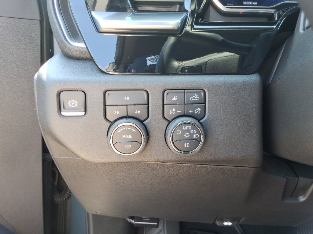 Certified 2025 Chevrolet Silverado 2500 LT w/ All Star Edition AWD/4WD image 38