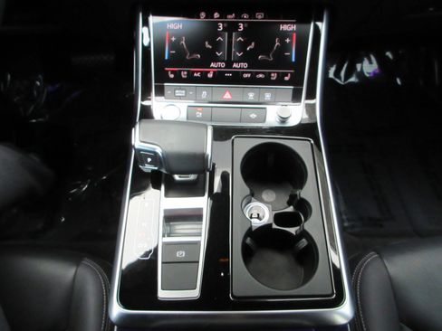 Used 2020 Audi Q8 Premium Plus image 48