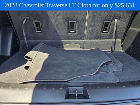 Used 2023 Chevrolet Traverse LT w/ LPO, Cargo Package AWD/4WD image 17