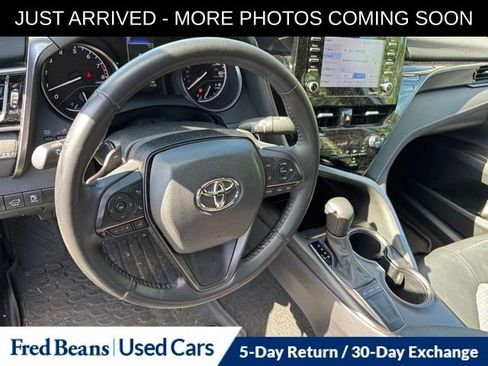 Used 2024 Toyota Camry SE w/ Convenience Package FWD image 10