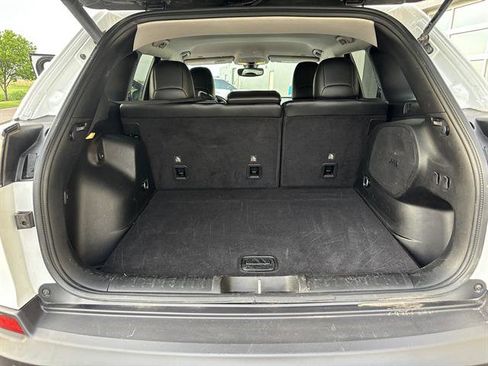 Used 2019 Jeep Cherokee Limited AWD/4WD image 24
