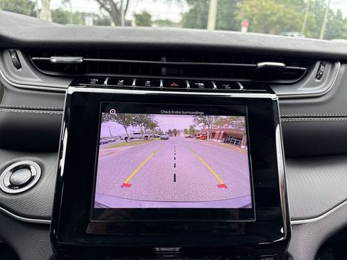 New 2025 Jeep Grand Cherokee L Laredo w/ Luxury Tech Group I image 24