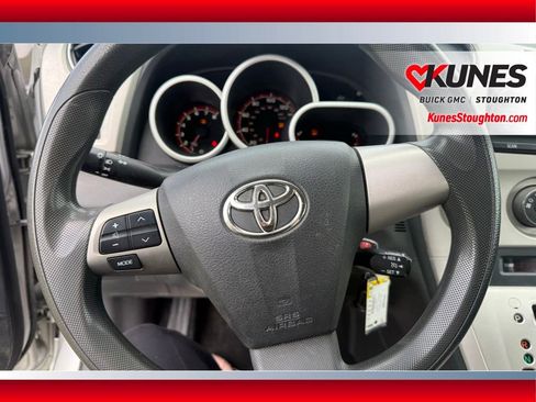 Used 2013 Toyota Matrix L FWD image 21