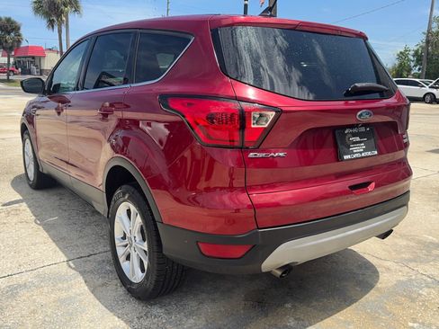 Used 2019 Ford Escape SE AWD/4WD image 3