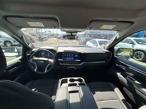 Used 2023 Chevrolet Silverado 1500 LT image 18