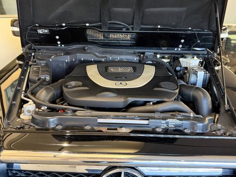 Used 2010 Mercedes-Benz G 550 image 26