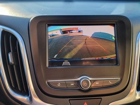 Used 2020 Chevrolet Equinox LT image 22
